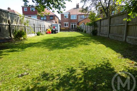 4 bedroom semi-detached house for sale, Hawthorne Grove, Carleton