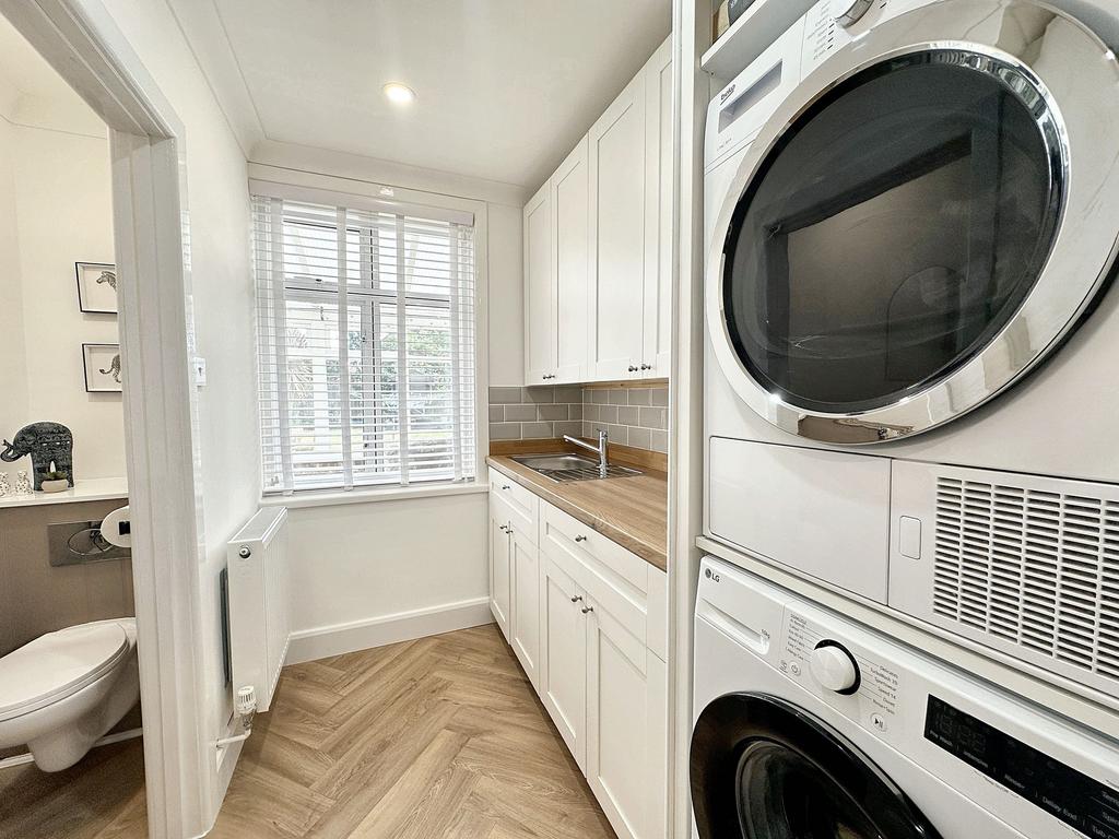 Utility Room/Wc