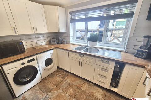 31 Underwood Road, Cadoxton, Neath, SA10 8BU