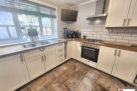 31 Underwood Road, Cadoxton, Neath, SA10 8BU