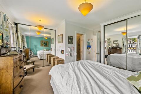 undefined, Broadhurst Close, Richmond, TW10