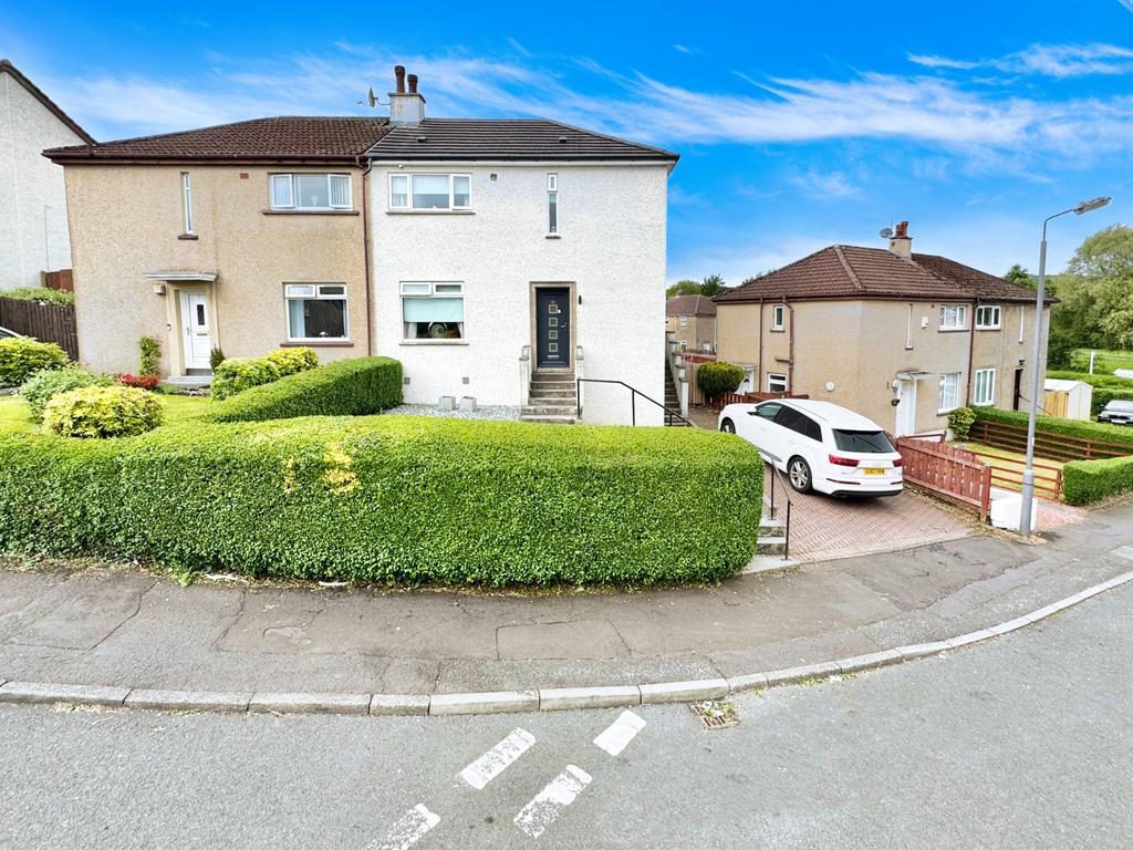 6 Clyde Avenue, Barrhead 3 bed semi-detached house for sale - £199,995