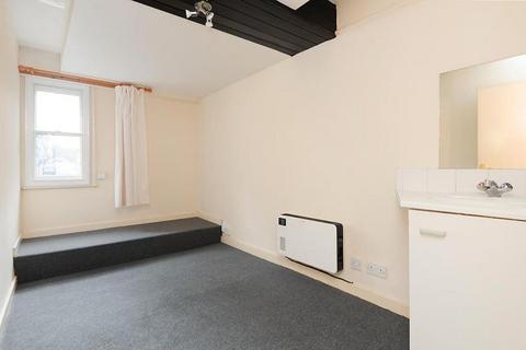 3 bedroom apartment to rent, Week Street, Maidstone
