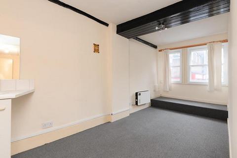 3 bedroom apartment to rent, Week Street, Maidstone
