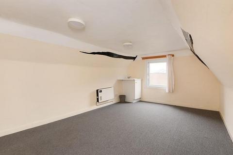 3 bedroom apartment to rent, Week Street, Maidstone