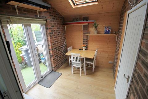 15 Circular Road, Denton, Manchester, M34 6AN