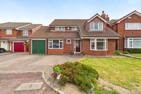 4 bedroom detached house for sale, Quail Close, Barnwood, Gloucester, Gloucestershire, GL4