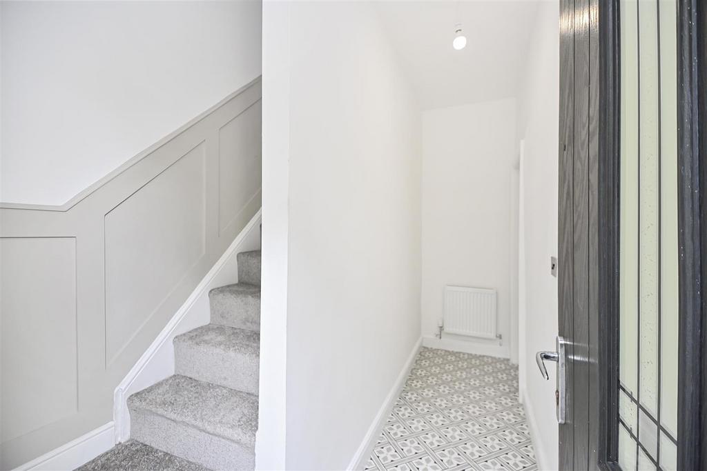 8 Manchester Road Entrance Hall.jpg