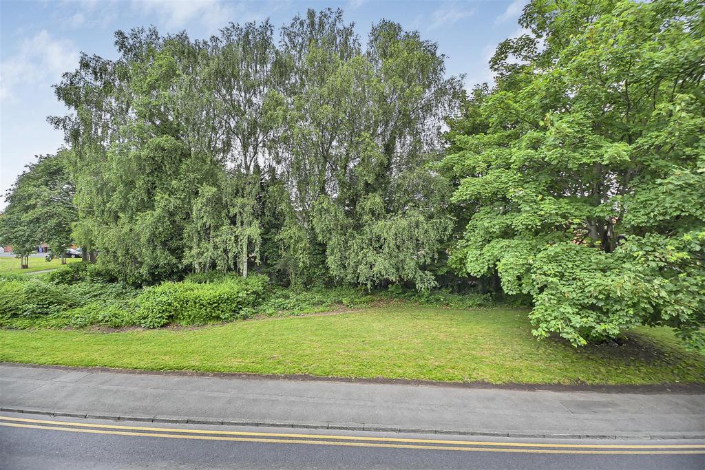 8 Manchester Road View to Front.jpg