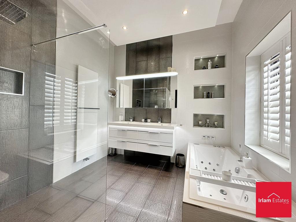 Ensuite