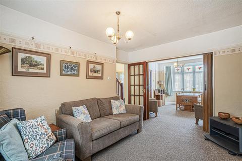 3 bedroom terraced house for sale, Maypole Crescent, Hainault