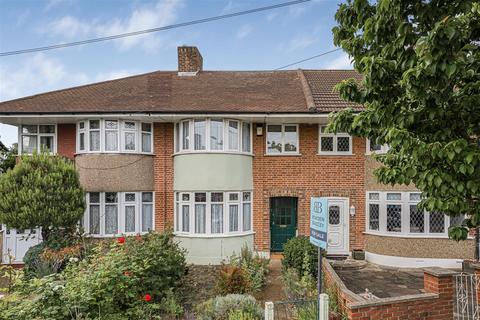 3 bedroom terraced house for sale, Maypole Crescent, Hainault