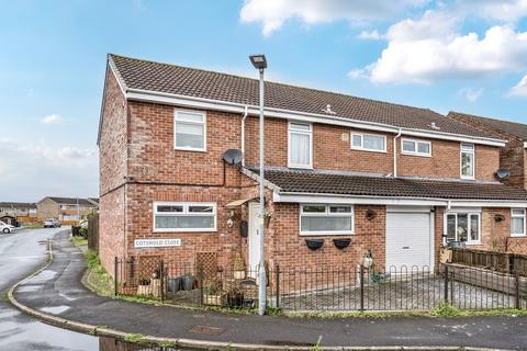 4 bedroom semi-detached house for sale, Cotswold Close, Melksham, SN12