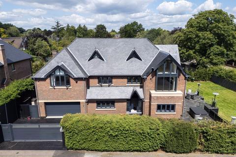 7 bedroom detached house for sale