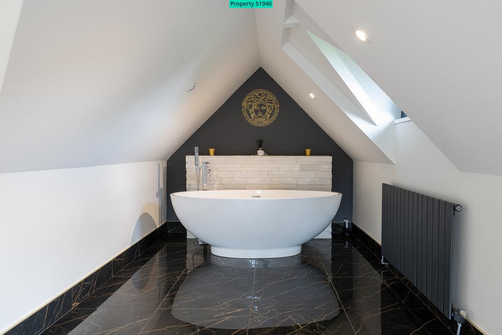 Freestanding Bath.
