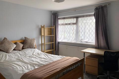 *£161pppw incl bills + two free large Papa John’s pizzas weekly (T+C’s apply)* Arnesby Road, Lenton, NG7 2EA