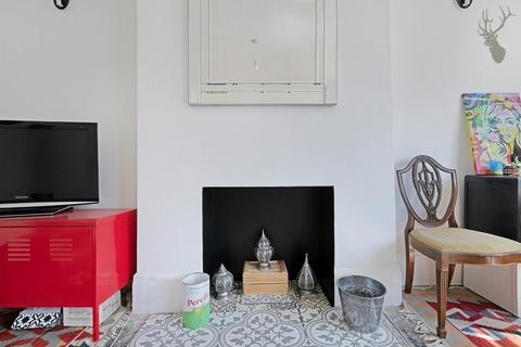 1 bedroom flat for sale, 18 Warren Road, Chingford E4