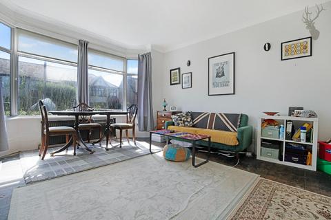 1 bedroom flat for sale, 18 Warren Road, Chingford E4
