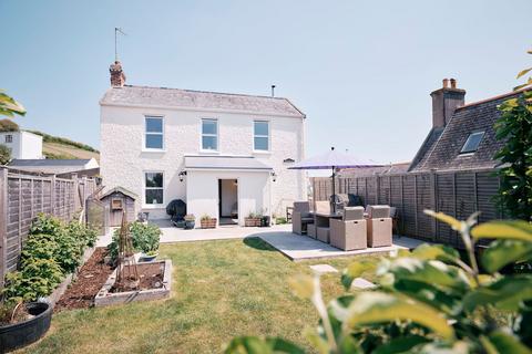 4 bedroom semi-detached house for sale, La Rue De Haut, Jersey JE3