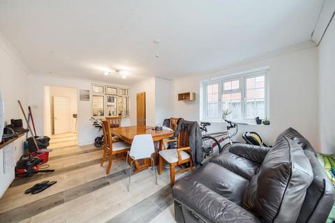 undefined, Staines-Upon-Thames,  Surrey,  TW19