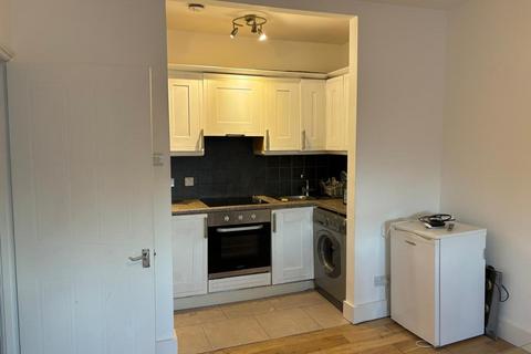 2 bedroom flat for sale, Lillie Road, London SW6