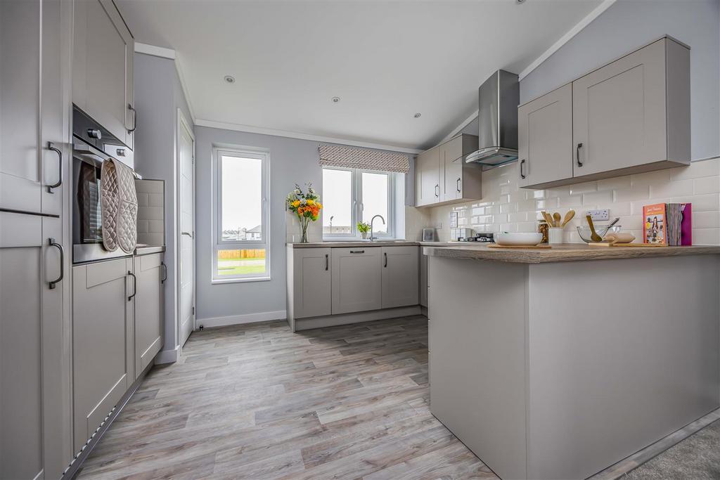 Plot 26 Littlehampton Marina-Small-Portico Marketin