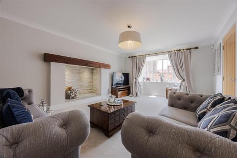 19 Rye Walk, Hibaldstow, Brigg, DN20 9FS