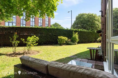 undefined, Grange Gardens, London, N14