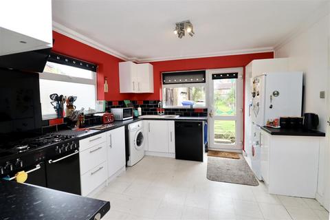 92 Bedale Road, Market Weighton, York, YO43 3DW