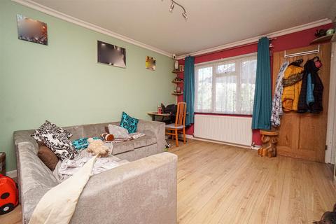 2 bedroom semi-detached house for sale, Drapers Way, St. Leonards-On-Sea