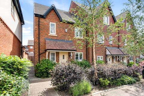 17 Buddery Close, Warfield, Bracknell, RG42 6DJ