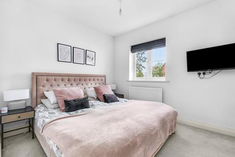 17 Buddery Close, Warfield, Bracknell, RG42 6DJ