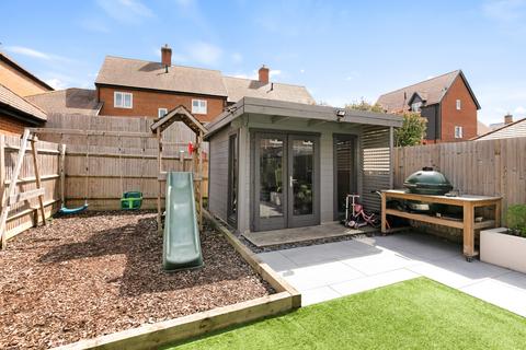 17 Buddery Close, Warfield, Bracknell, RG42 6DJ