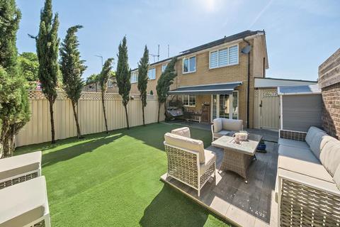 38 Hawksway, Staines-upon-thames, TW18 4RY