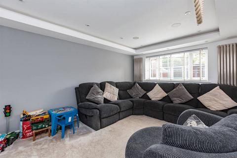 4 bedroom detached house for sale, Thistle Drive, Whitstable