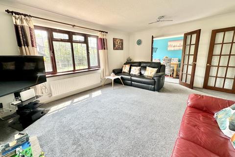 8 Elmgate Drive, Bournemouth, BH7 7EF