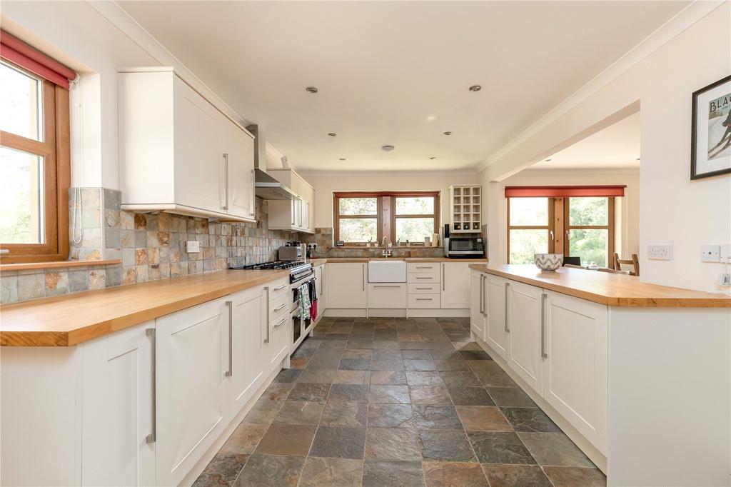 Kitchen/Breakfast Rm