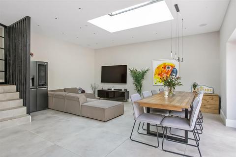 4 bedroom detached house for sale, Church Lane, Coulsdon CR5