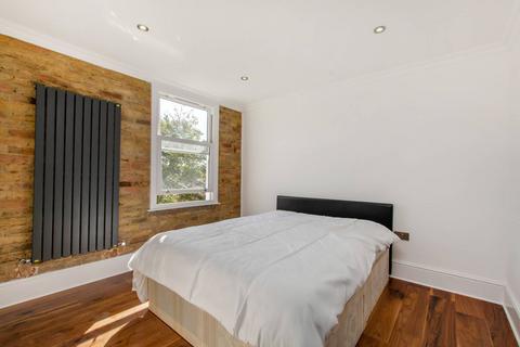 5 bedroom terraced house for sale, Dalyell Road, Brixton, London, SW9