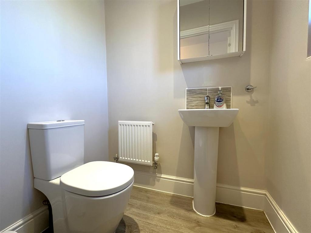 Ground Floor W.C 942