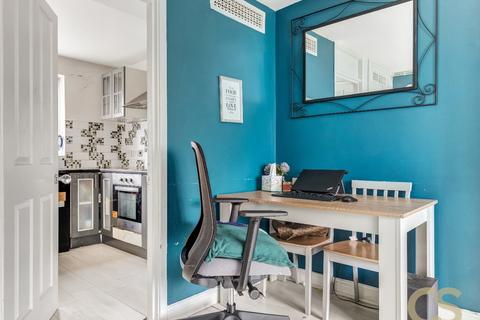 1 bedroom ground floor flat for sale, Shortmead Drive, Cheshunt, Hertfordshire, EN8 8TY