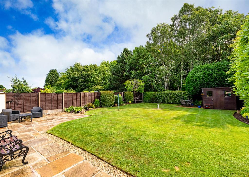 135 Yew Tree Lane-garden.jpg