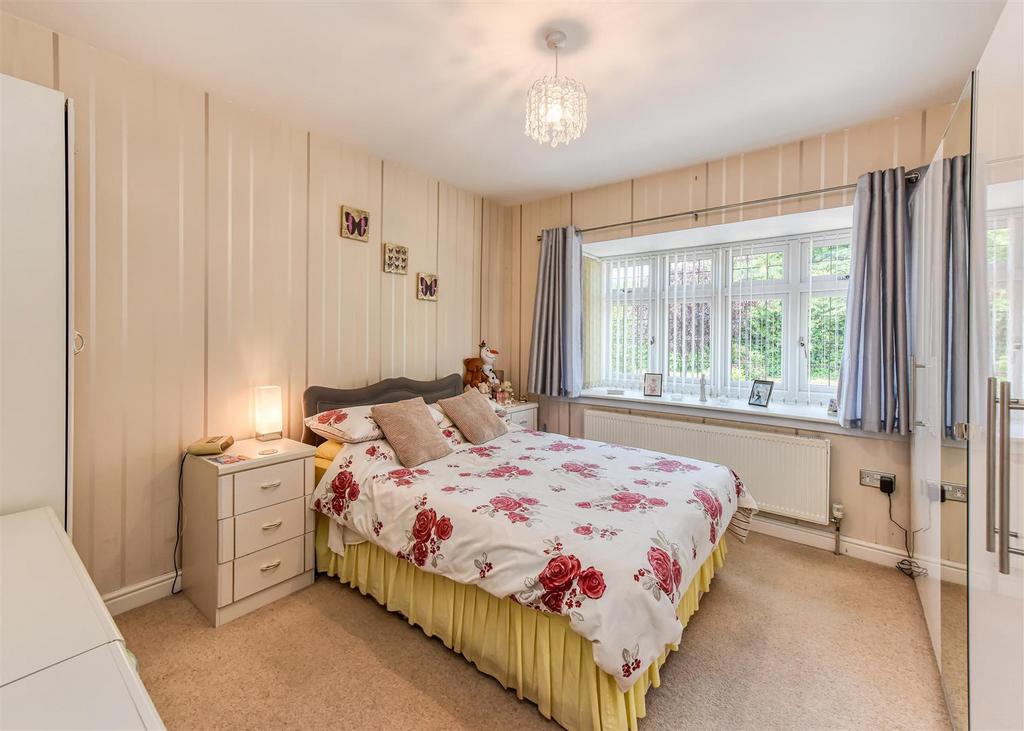 135 Yew Tree Lane-bed1.jpg