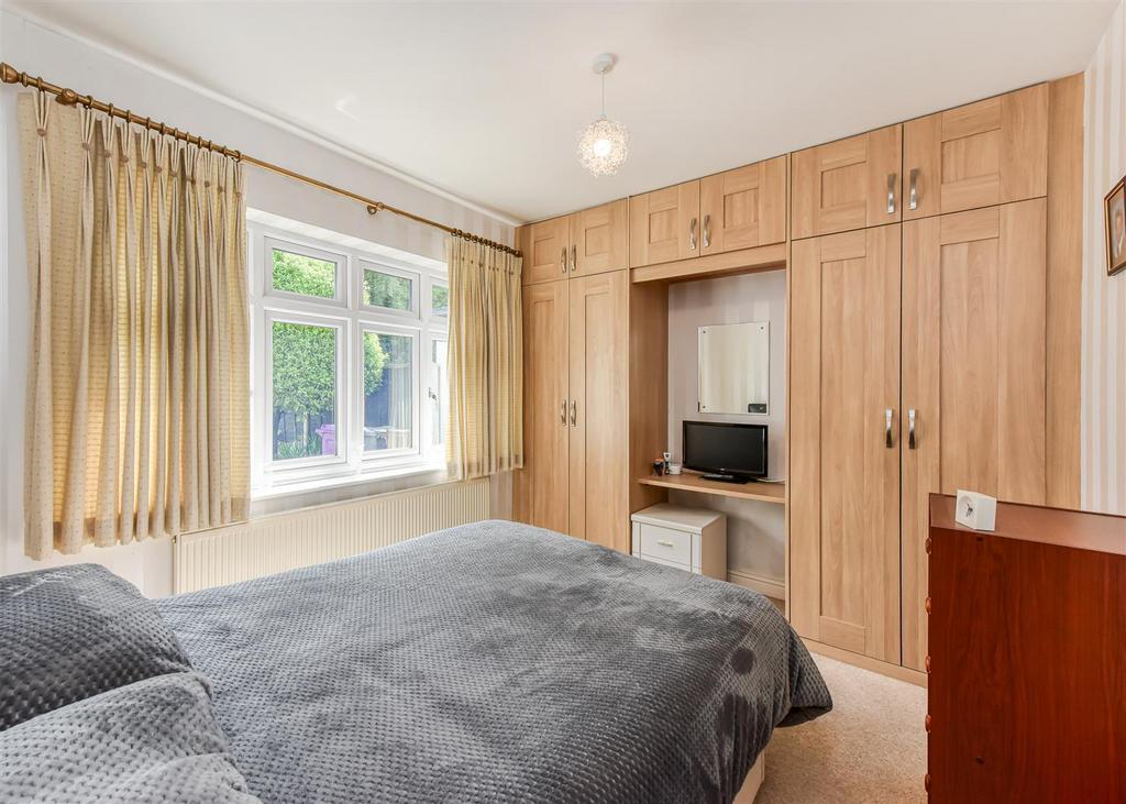 135 Yew Tree Lane-bed2.jpg