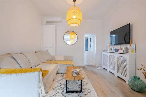 32 Vansittart Road, Windsor, SL4 5BY