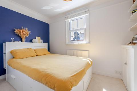 32 Vansittart Road, Windsor, SL4 5BY