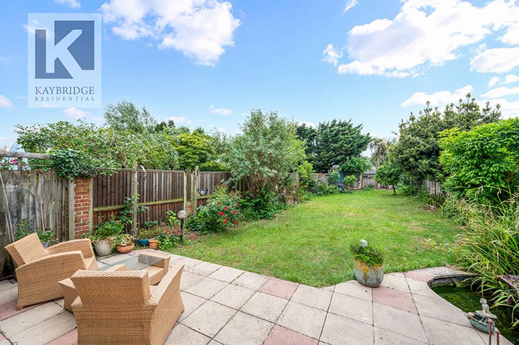Walsingham Gardens, Epsom
