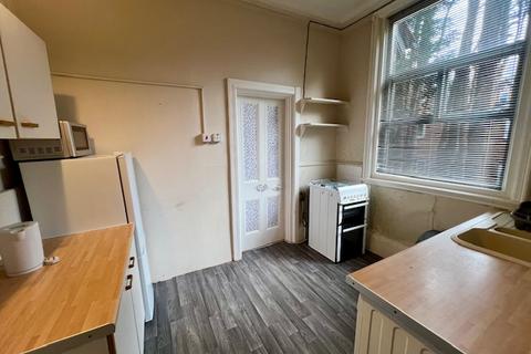 undefined, strensham hill, moseley B13