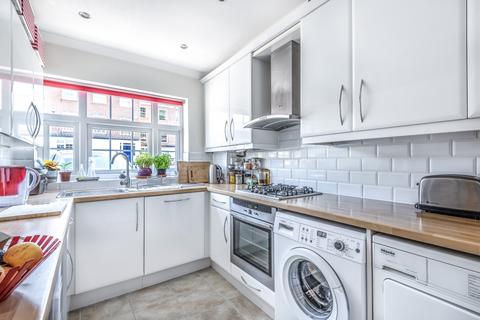 4 bedroom house to rent, Guildown Avenue, London, N12