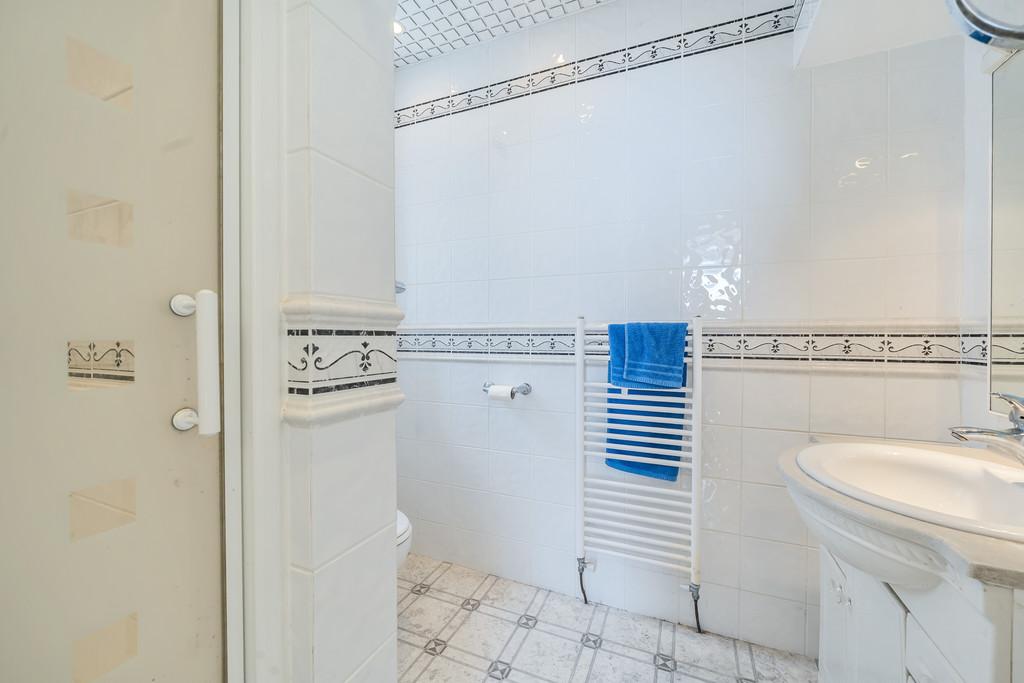 Bedroom One En-Suite